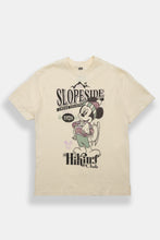T-shirt coupe garçonne à graphique des fêtes Mickey Mouse thumbnail 1