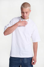 T-shirt surdimensionné à col ras du cou en tricot épais thumbnail 10