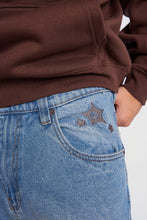 Star Patch Applique Ultra-Baggy Jeans thumbnail 2