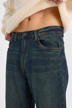 Jean ample thumbnail 2