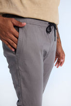 Jogger mince en sergé thumbnail 10