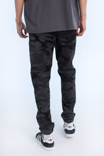 Jogger mince en sergé thumbnail 44