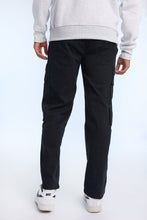 Pantalon cargo ample en sergé thumbnail 4