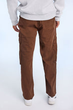 Pantalon cargo ample en sergé thumbnail 8