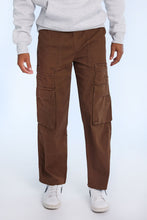 Pantalon cargo ample en sergé thumbnail 6
