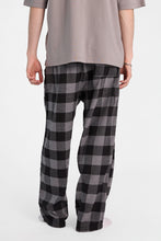Pantalon pyjama classique à carreaux thumbnail 3