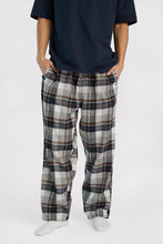 Pantalon pyjama classique à carreaux thumbnail 1