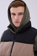 North Western Zip-Up Puffer Vest thumbnail 14