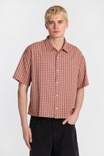 Chemise à carreaux écourtée à manches courtes thumbnail 6