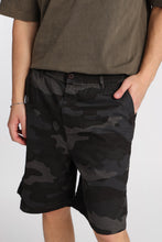 Loose Twill Shorts thumbnail 3