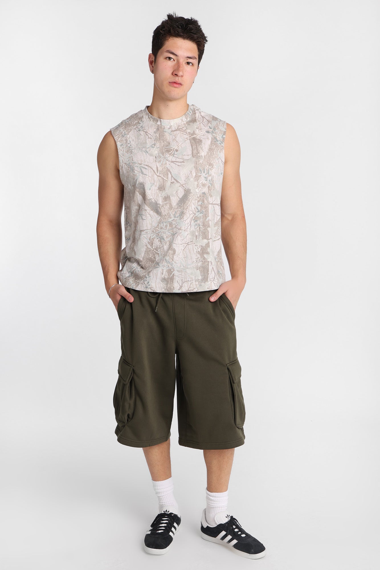 North Western Baggy Oversized Cargo Fleece Shorts – Bluenotes