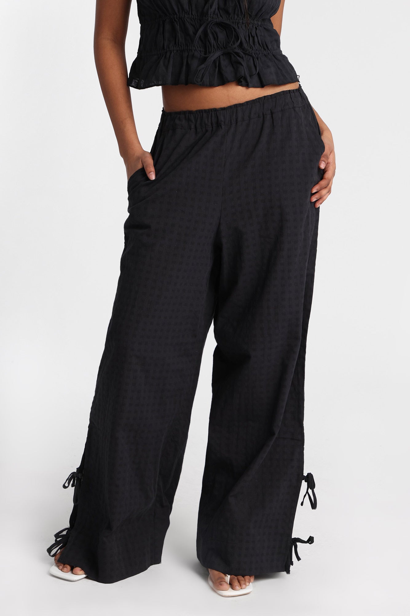 Pantalon à jambe large en coton nouer sur le côté AERO