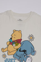 T-shirt graphique Winnie Et Eeyore Juste Chilling Winnie Lourson  pour fille thumbnail 2