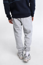 Pantalon de jogging à patch brodé University of North Carolina thumbnail 3