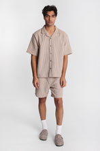 Shorts en tricot à rayures texturé thumbnail 4
