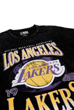Los Angeles Lakers Graphic Acid Wash Tee thumbnail 2