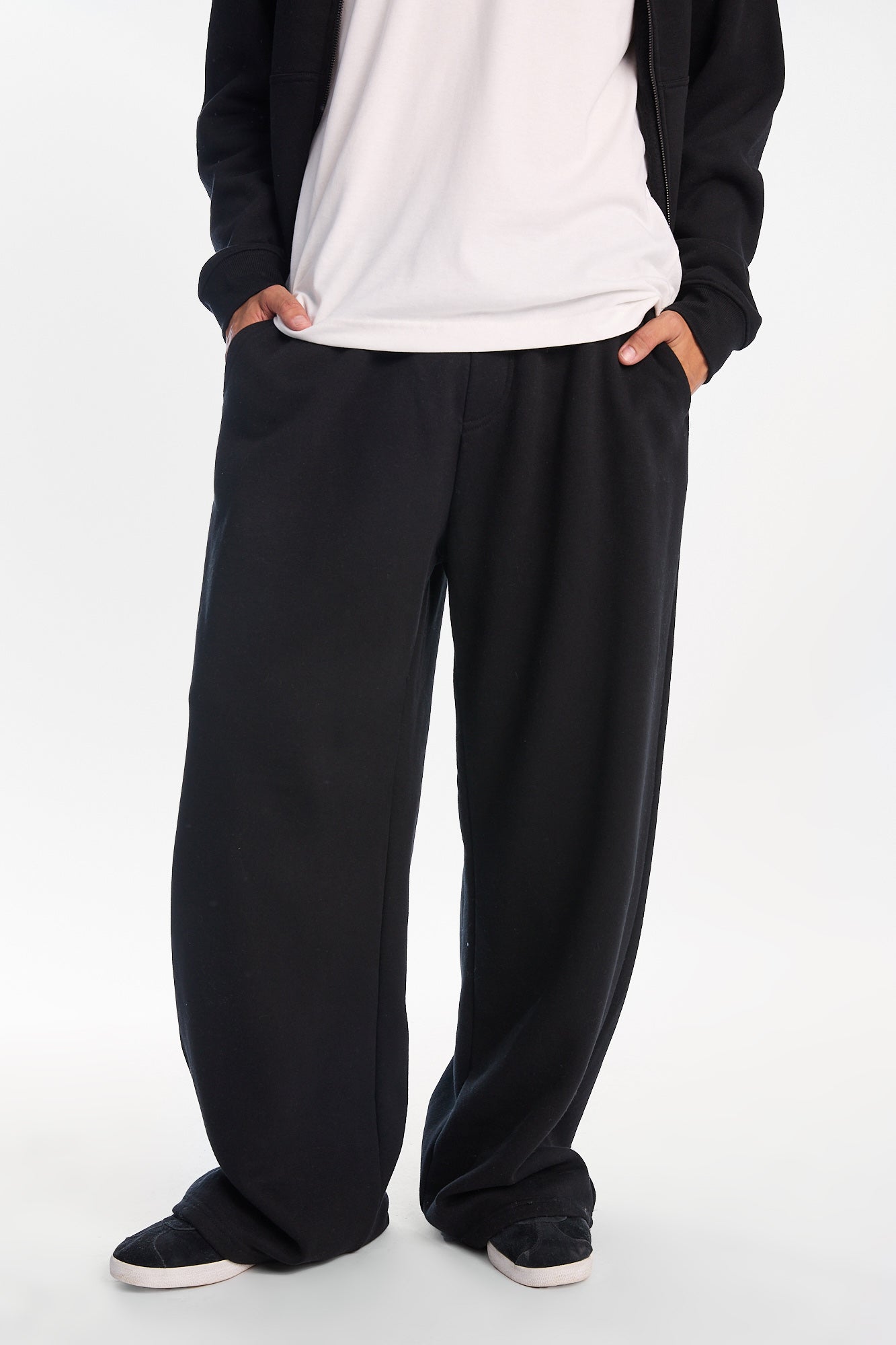 AERO Cloud Soft Fleece Graphic Super Baggy Sweatpants