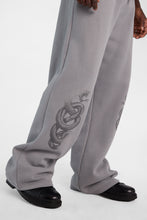 Pantalon en molleton à jambe ultra-ample graphique AERO thumbnail 14