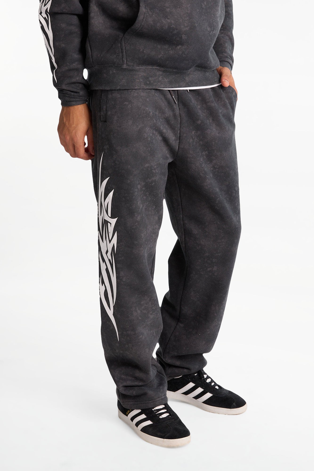AERO Cloud Soft Fleece Graphic Washed Baggy Sweatpants