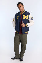 Blouson universitaire boutonne?e a? l'avant imprime? graphique University of Michigan thumbnail 4