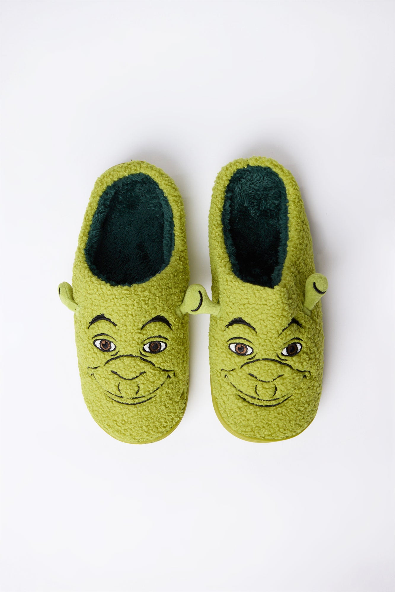 Pantoufles pelucheux oreilles Shrek