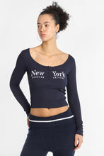 T-shirt ajusté à col Henley à manches longues thumbnail 18