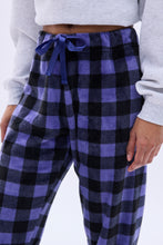 Jogger pyjama pelucheux à carreaux AERO thumbnail 23