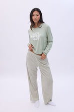 Ensemble pantalon t-shirt et chouchou pyjama en velour AERO  thumbnail 14