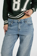 AERO Low Rise Baggy Jeans thumbnail 2