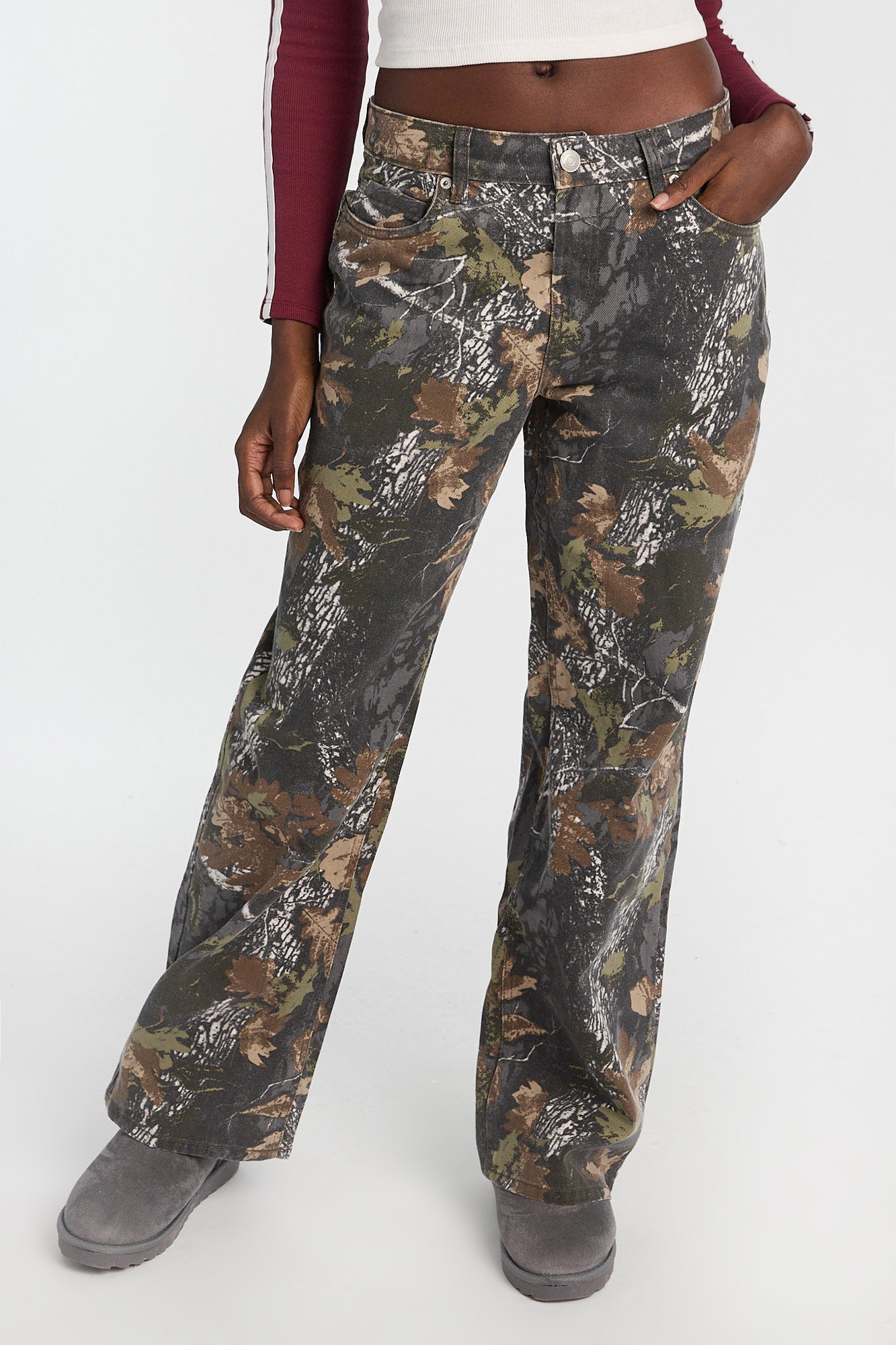 AERO Tree Camouflage Low Rise Baggy Jeans