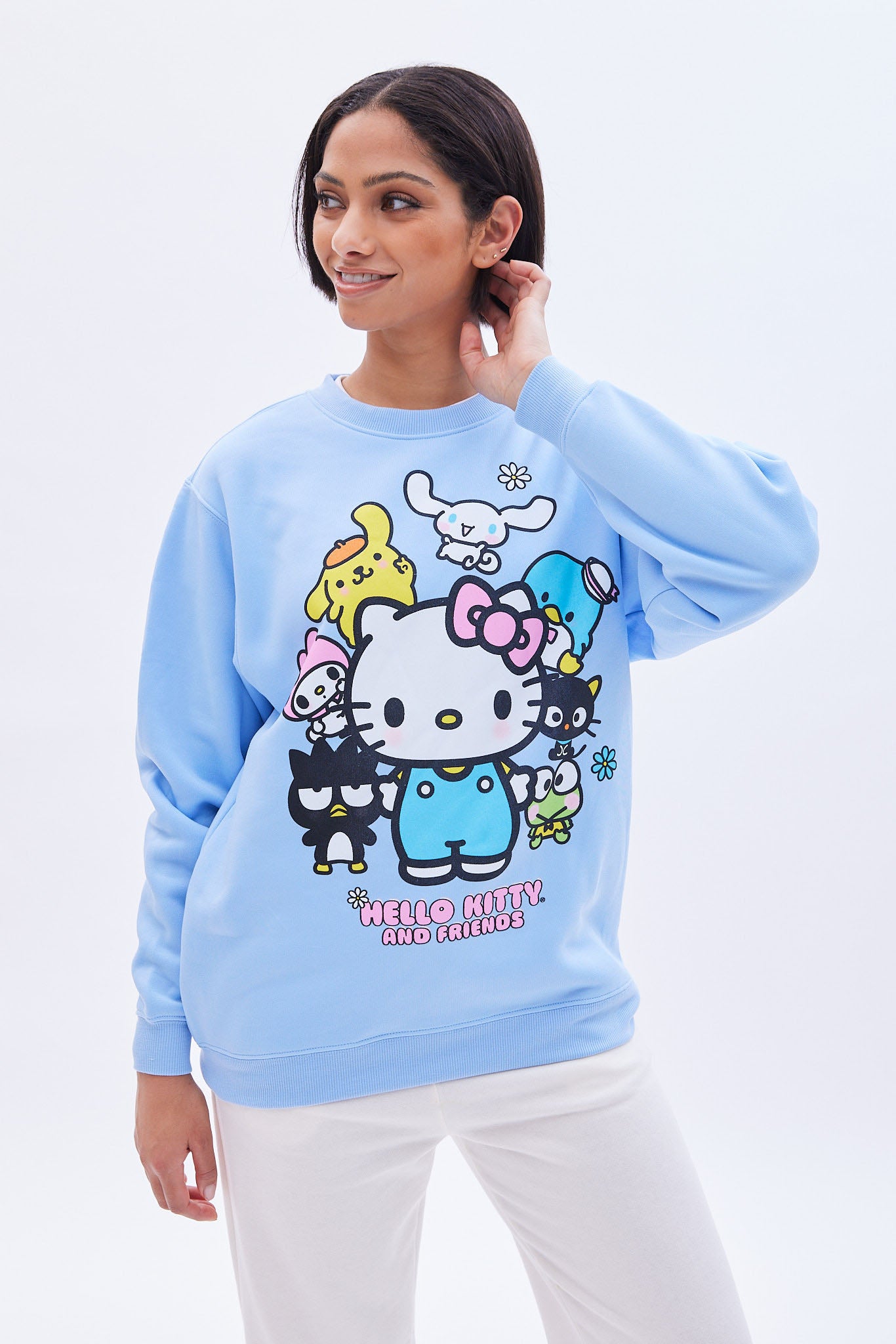 Hello Kitty And Friends Graphic Crew Neck Oversized Sweatshirt – Bluenotes