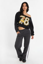 Chandail molletonné à grand décolleté bateau imprimé Garfield 78 thumbnail 4