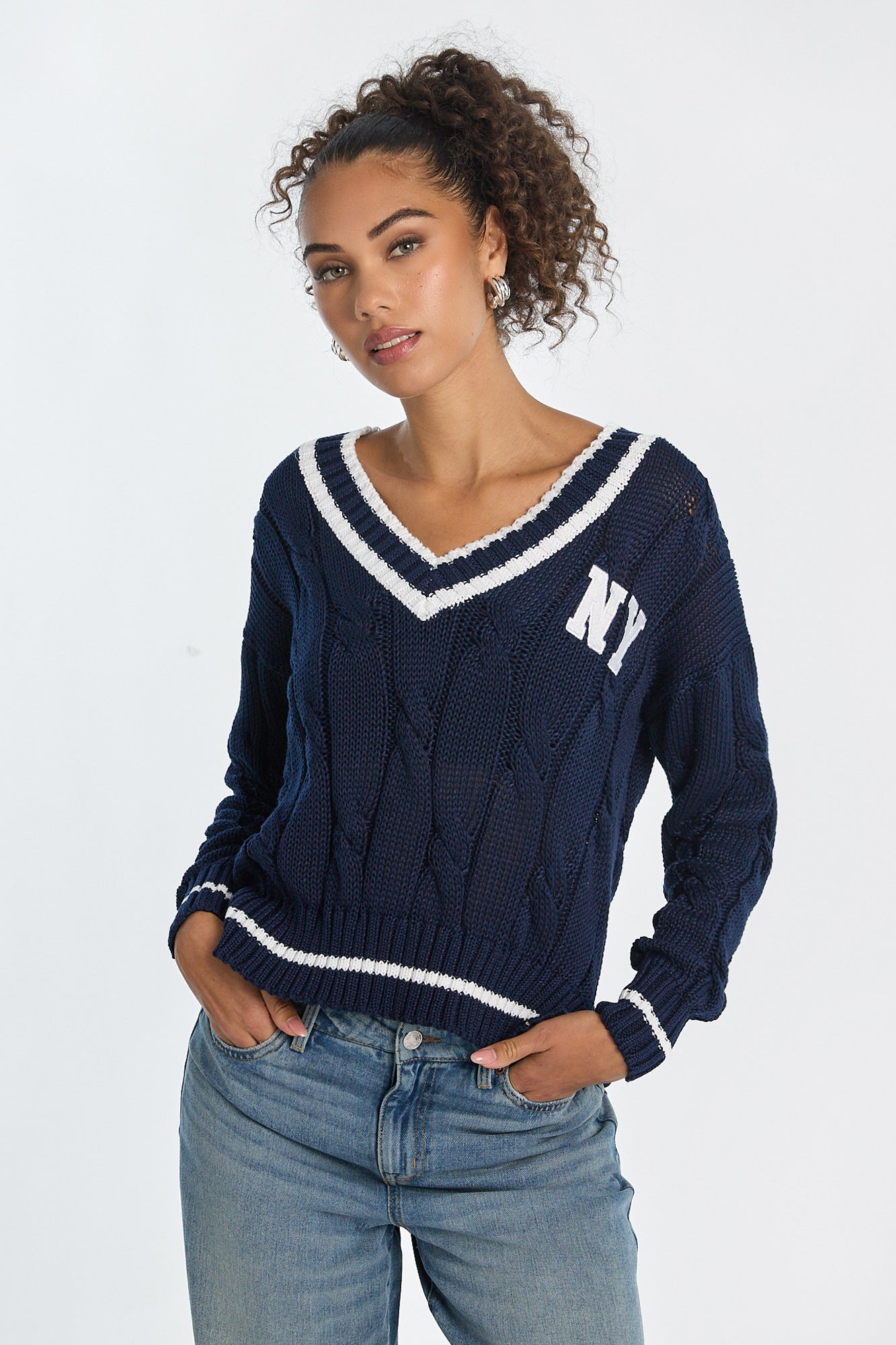 AERO Oversized Cable Knit V-Neck Sweater – Bluenotes