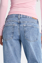 Jean Harper jambe large a? taille très basse à ailes brodés thumbnail 2