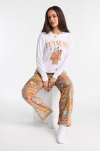 Peanuts Snoopy Gingerbread House Long Sleeve Pajama Top And Plush Pajama Pants 2-Piece Set thumbnail 5