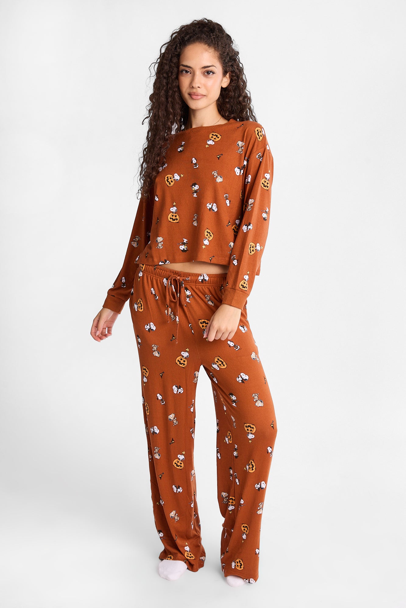 Ensemble haut à manche longue et pantalon pyjama jambe large imprimé citrouilles Peanuts Snoopy