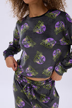 Beetlejuice Printed Velour Pajama Jogger And Tee Set thumbnail 3