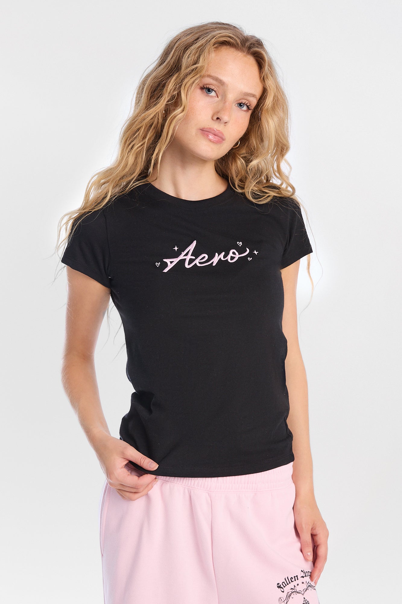 AERO Signature Graphic Classic Tee