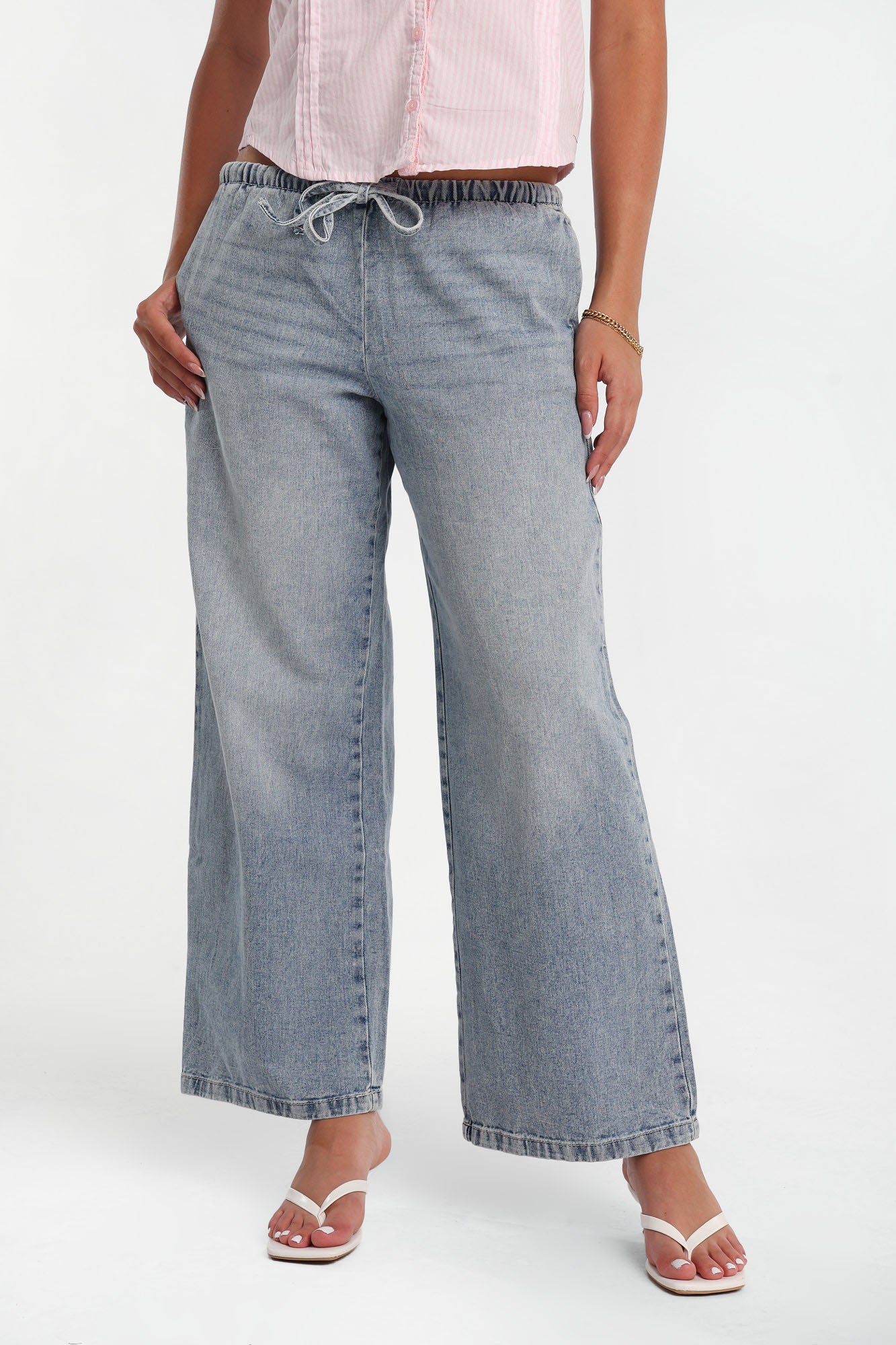 AERO Mid Rise Pull-On Baggy Denim Pants