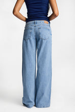 AERO Super Low Rise Two-Tone Ultra-Wide Leg Jeans thumbnail 2