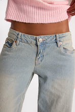 Jean Harper jambe large a? taille très basse à étoiles brodés thumbnail 2