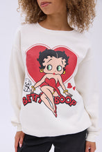 Sweatshirt ras du cou imprimé graphique Betty Boop thumbnail 3