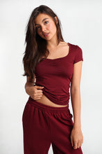 T-shirt à col en coeur froncé en tissu super doux AERO thumbnail 10