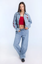 Blouson en denim brodé Hello Kitty thumbnail 4